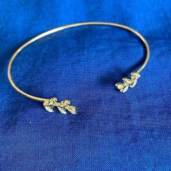 Accessories - Gold leaf cuff bracelet